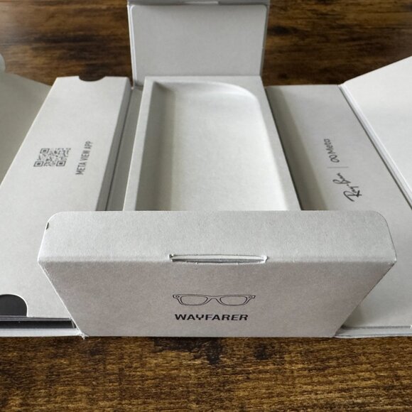 Ray-Ban Meta Wayfarer Smart Glasses – Matte Black, Polarized – Excellent Conditi - Picture 4 of 13